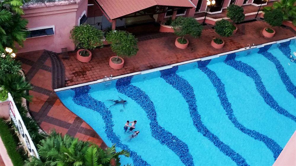Kk Marina Court Resort Vacation Condos Kota Kinabalu Exterior photo